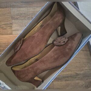 Chic Brown Suede Women's Heels with Floral Accent